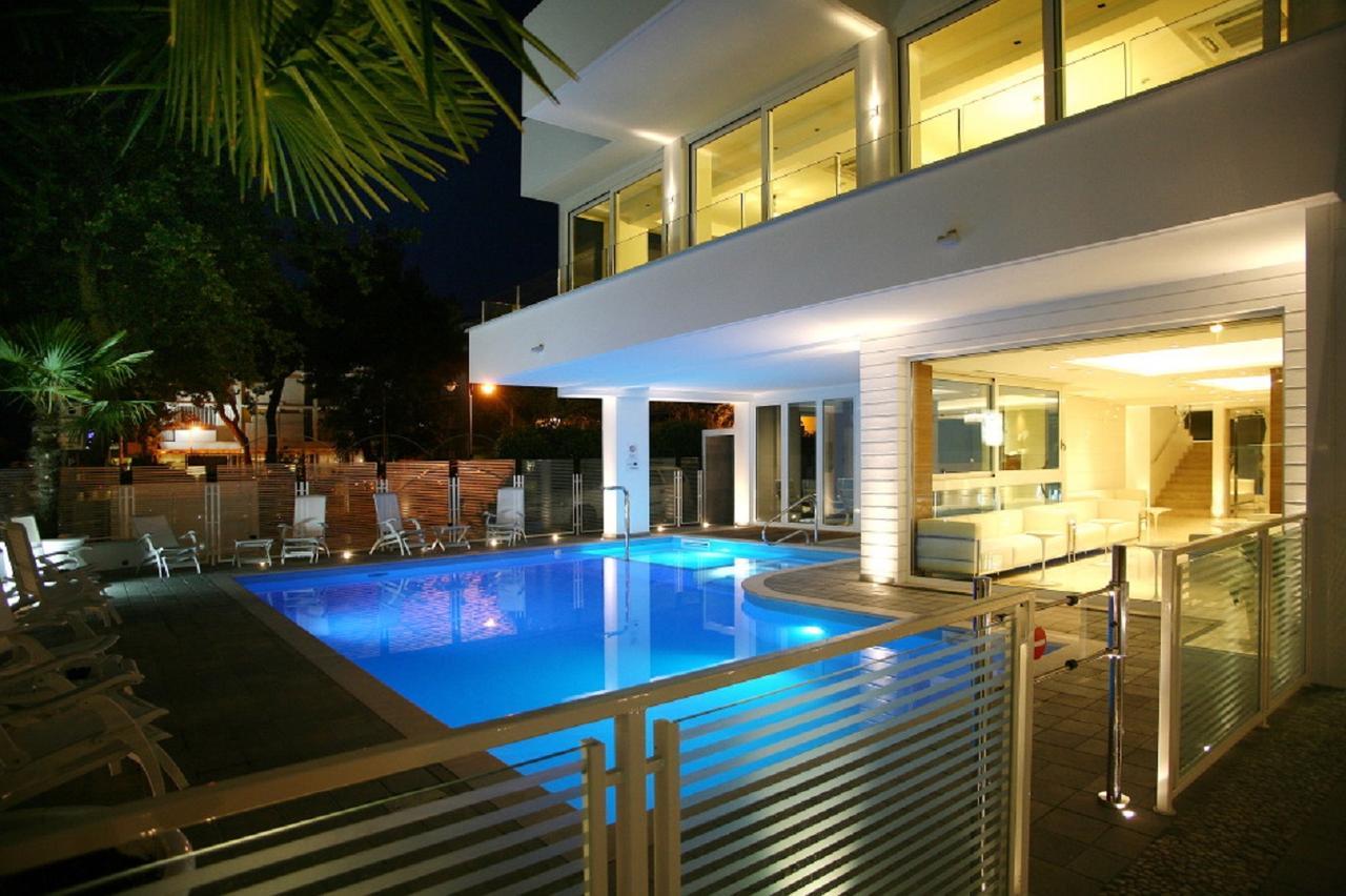 Hotel Fantasy Riccione Exterior photo